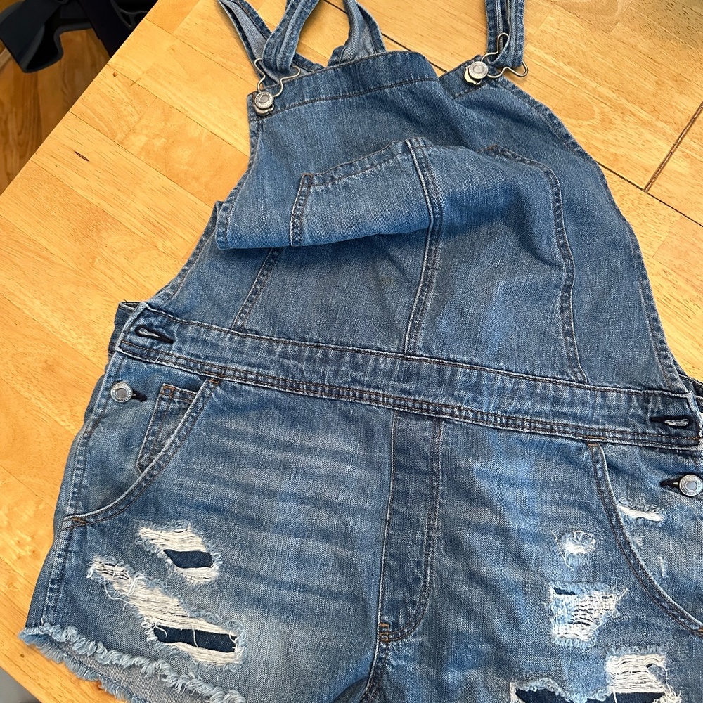 American Eagle - denim overalls shorts